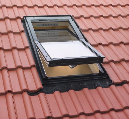 Soluciones técnicas para tejados Las tejas comercialzadas en España tiene una enorme variedad de geometría y encaje.