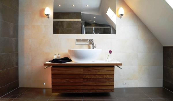Cuartos de baño La estética y funcionalidad de los cuartos de baño están pensadas para proporcionarle el máximo confort. Para que un cuarto de baño sea funcionalmente excelente es necesario equiparlo con aislamientos, impermeabilizaciones, sistemas de ventilación, acabados y revestimientos adecuados.
