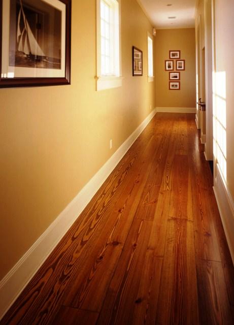 Entre otros tipos de madera espaola usada para pavimentos destacamos el Roble, el Cerezo, el Nogal, Haya o Eucalipto.