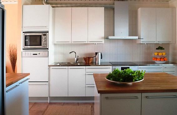 Una cocina es una estancia que debe ser prctica, funcional, acogedora y cmoda sin descuidar la higiene y la organizacin del espacio.